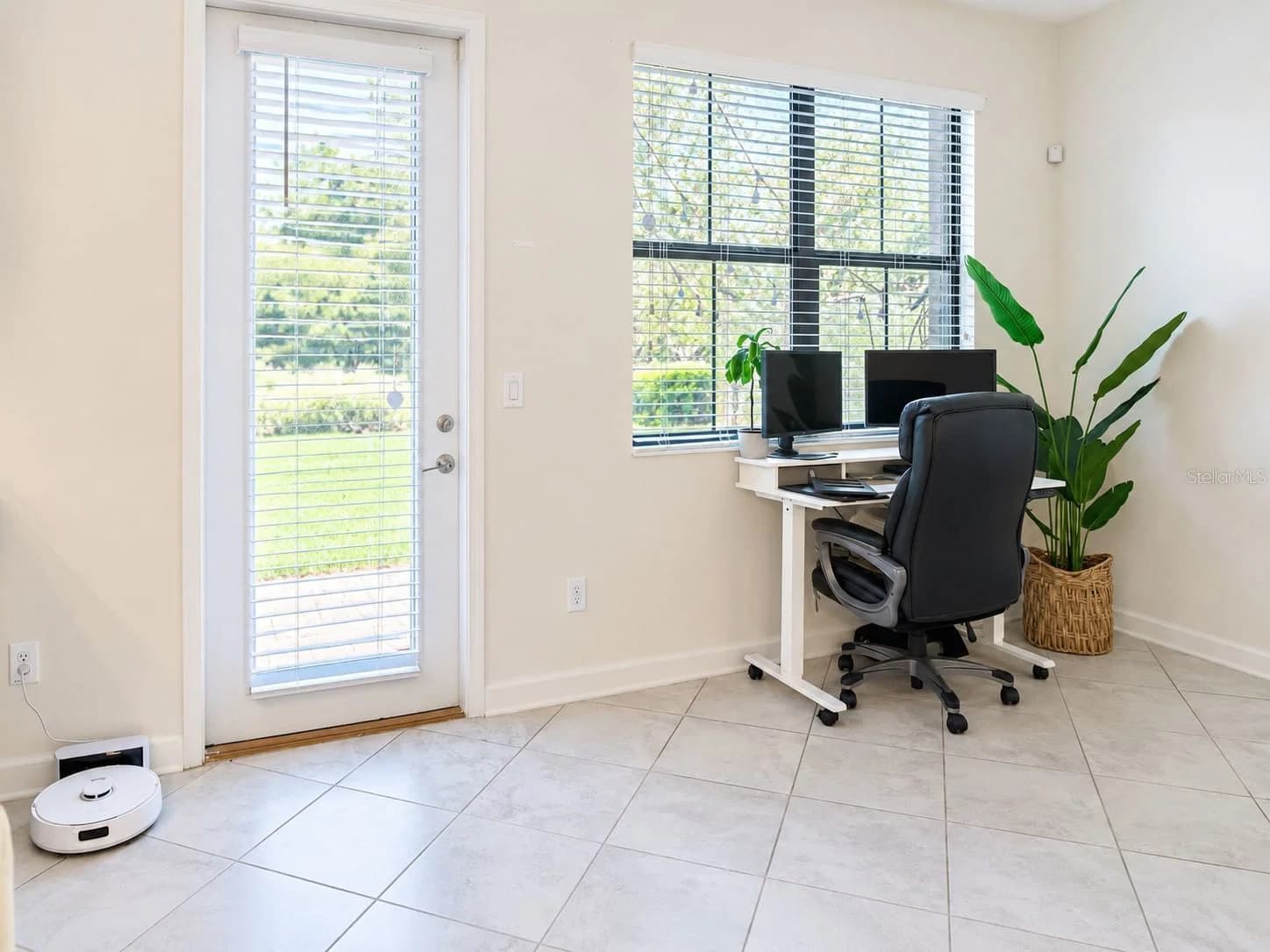 Photo 4 of 11378 WHISTLING PINE Way