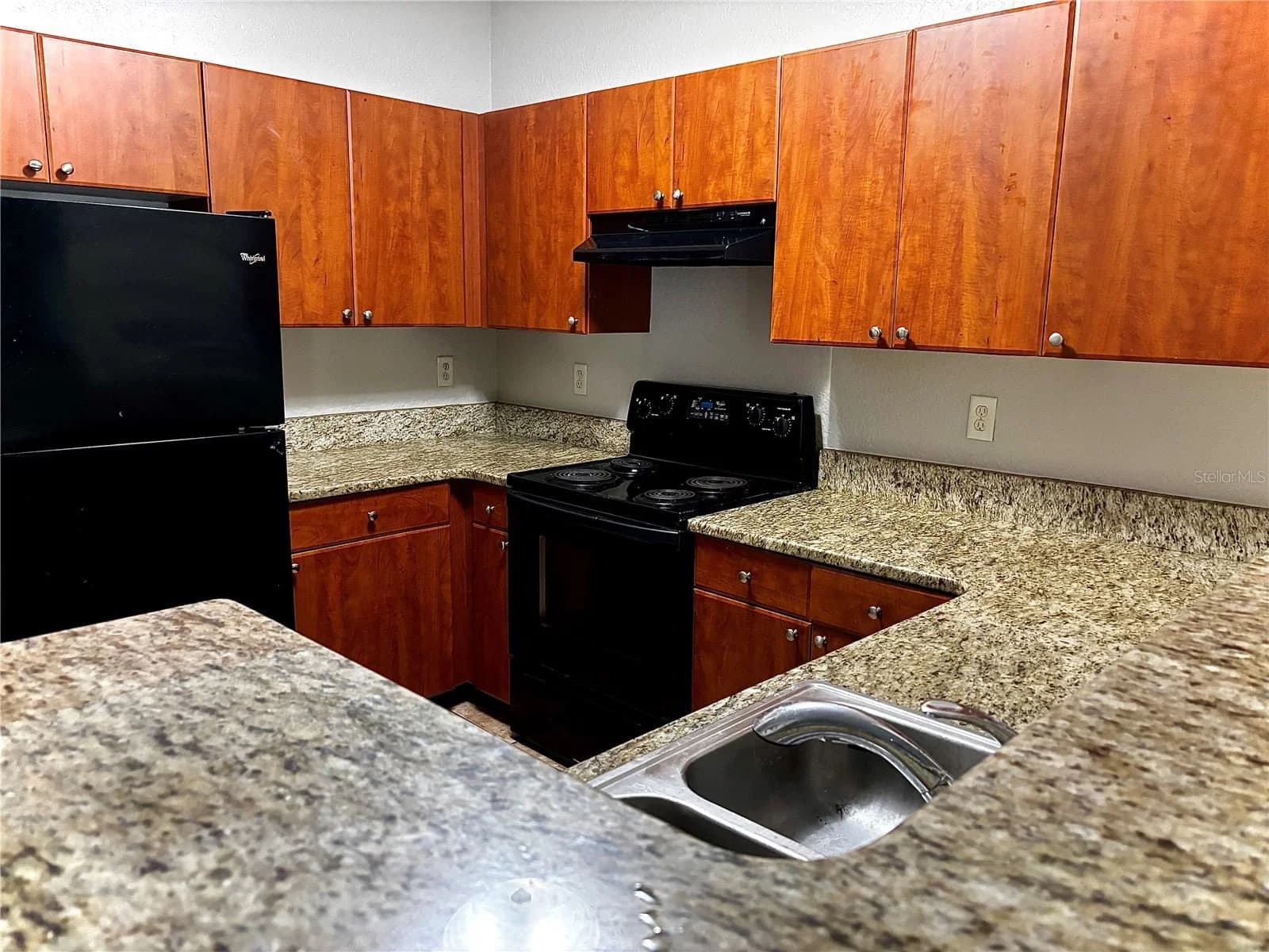 Photo 3 of 304 SOUTH Street #2019