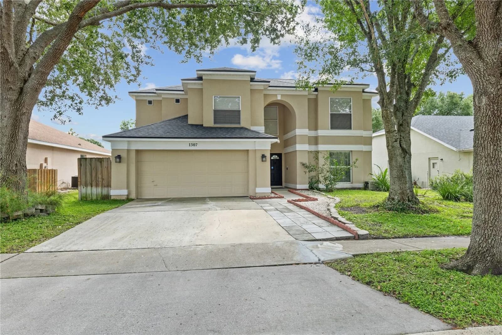 Photo 4 of 1307 LOCHBREEZE Way