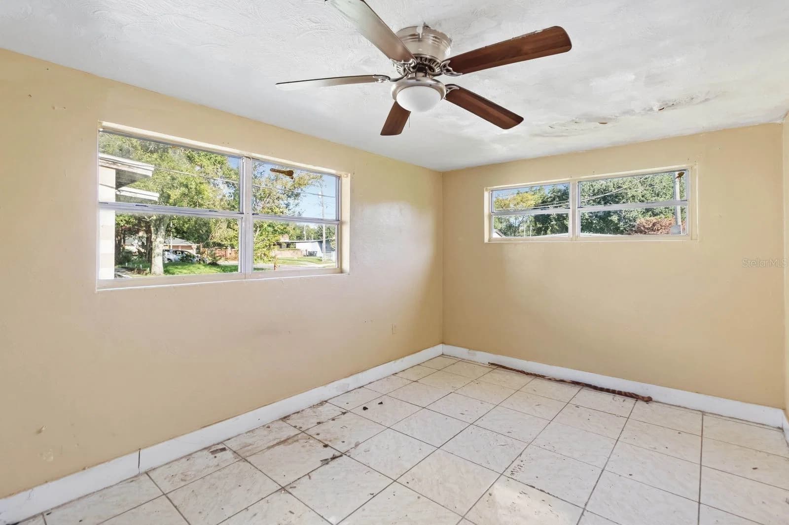 Photo 4 of 4058 SHELLMAN Street
