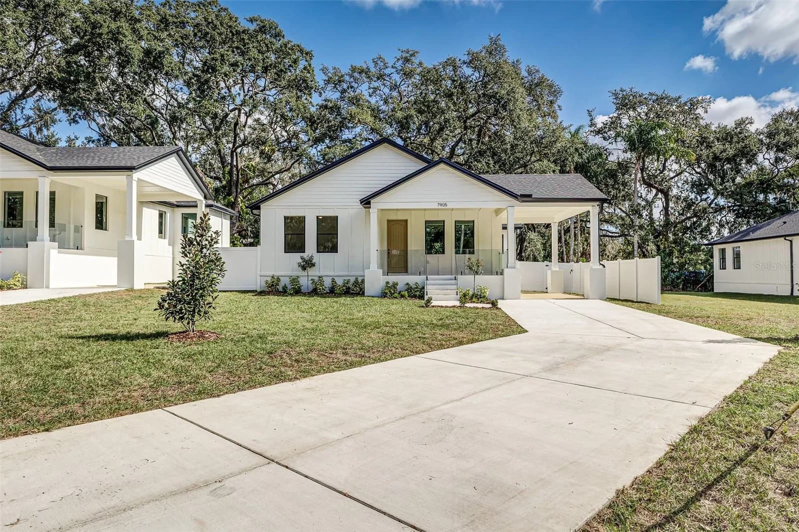 Photo 3 of 7905 GREENWOOD Avenue