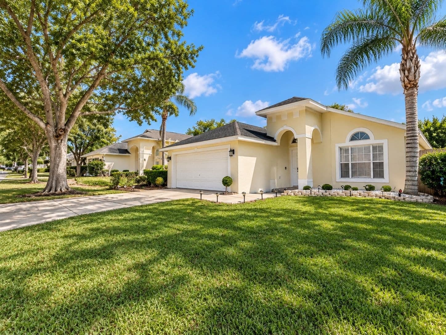 1046 DURANGO LOOP Street