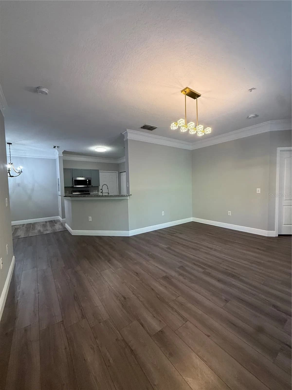 Photo 3 of 8824 VILLA VIEW Circle #108