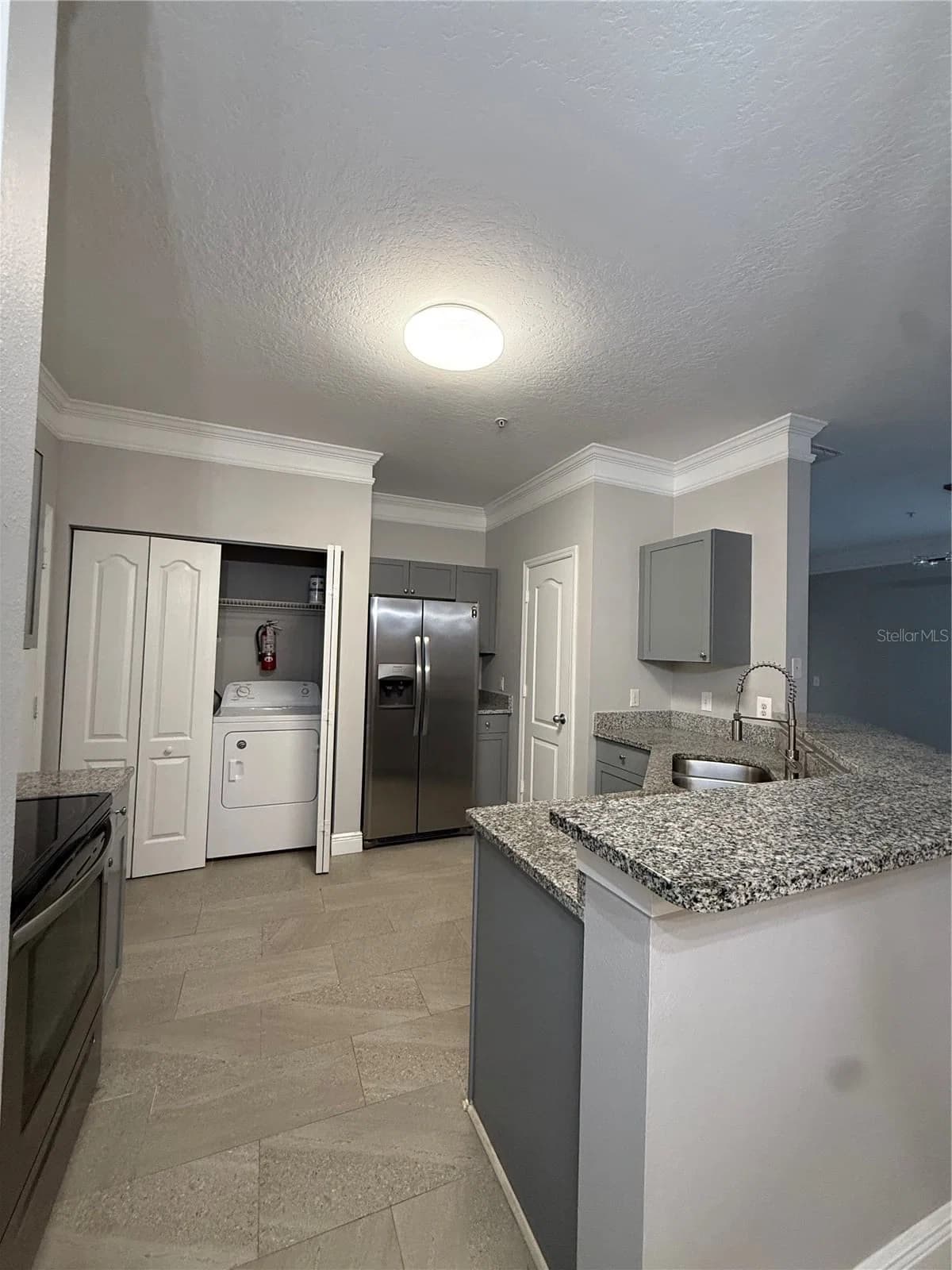 Photo 4 of 8824 VILLA VIEW Circle #108