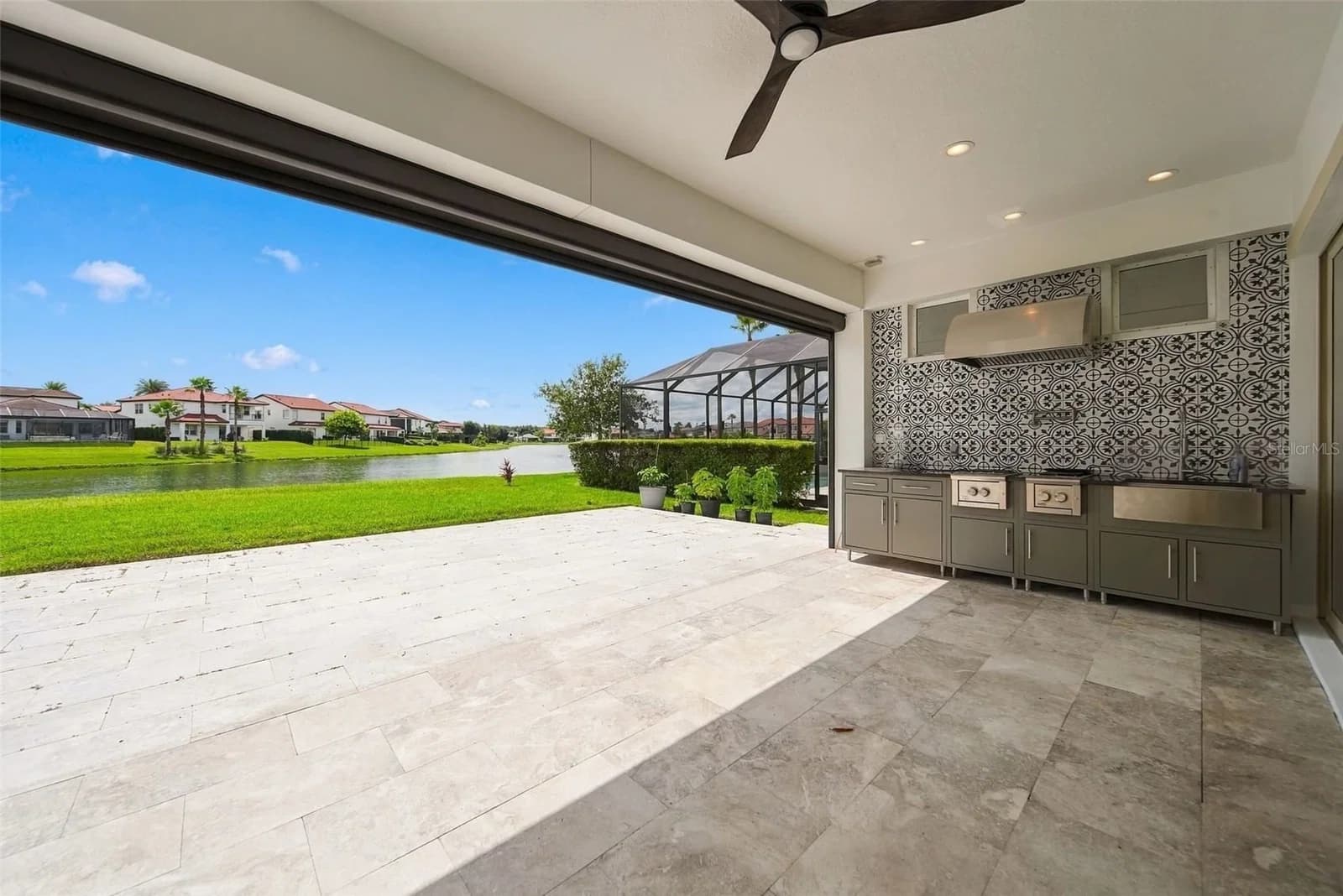 Photo 5 of 10397 ROYAL CYPRESS Way