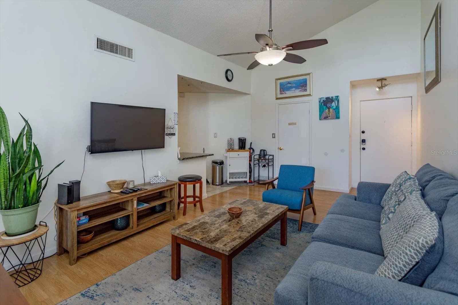 Photo 4 of 3676 SOUTHPOINTE Drive #U2