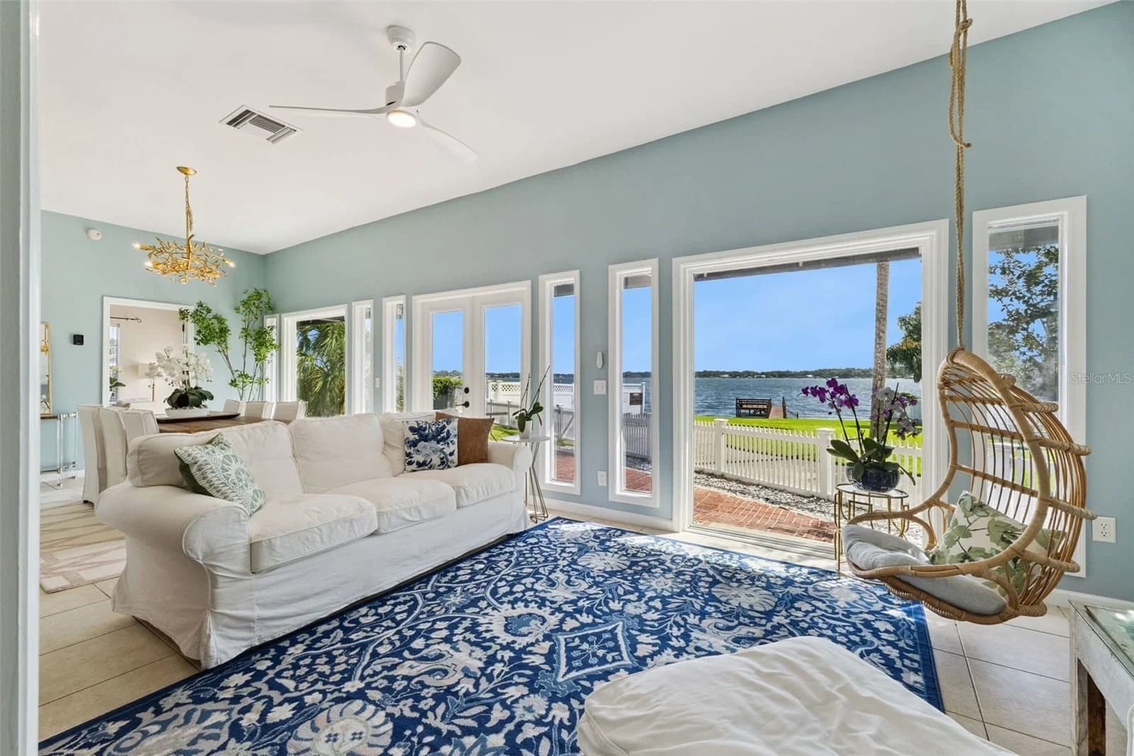 637 LAKE HARBOR Circle