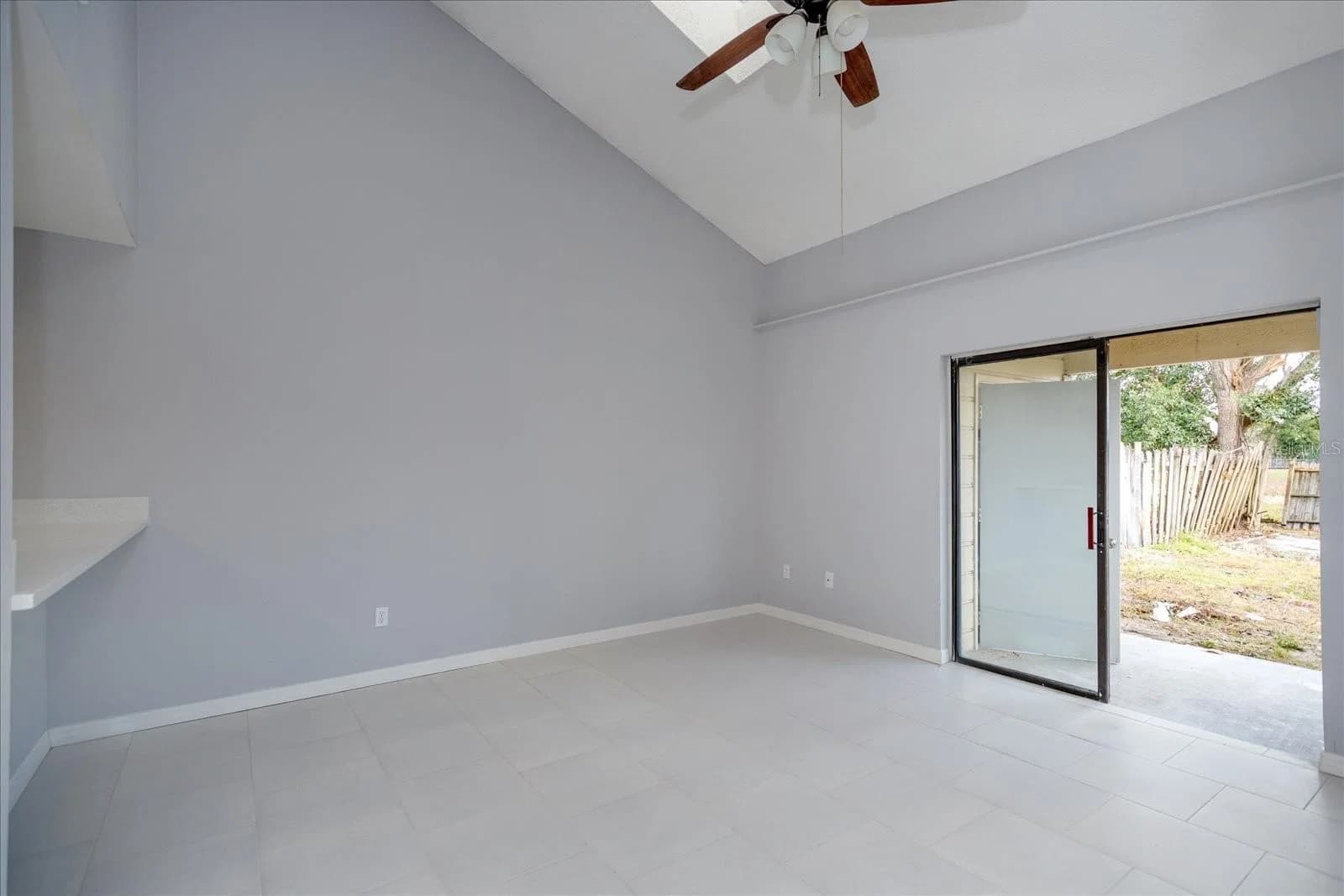 Photo 5 of 2703 HUNT CLUB Lane