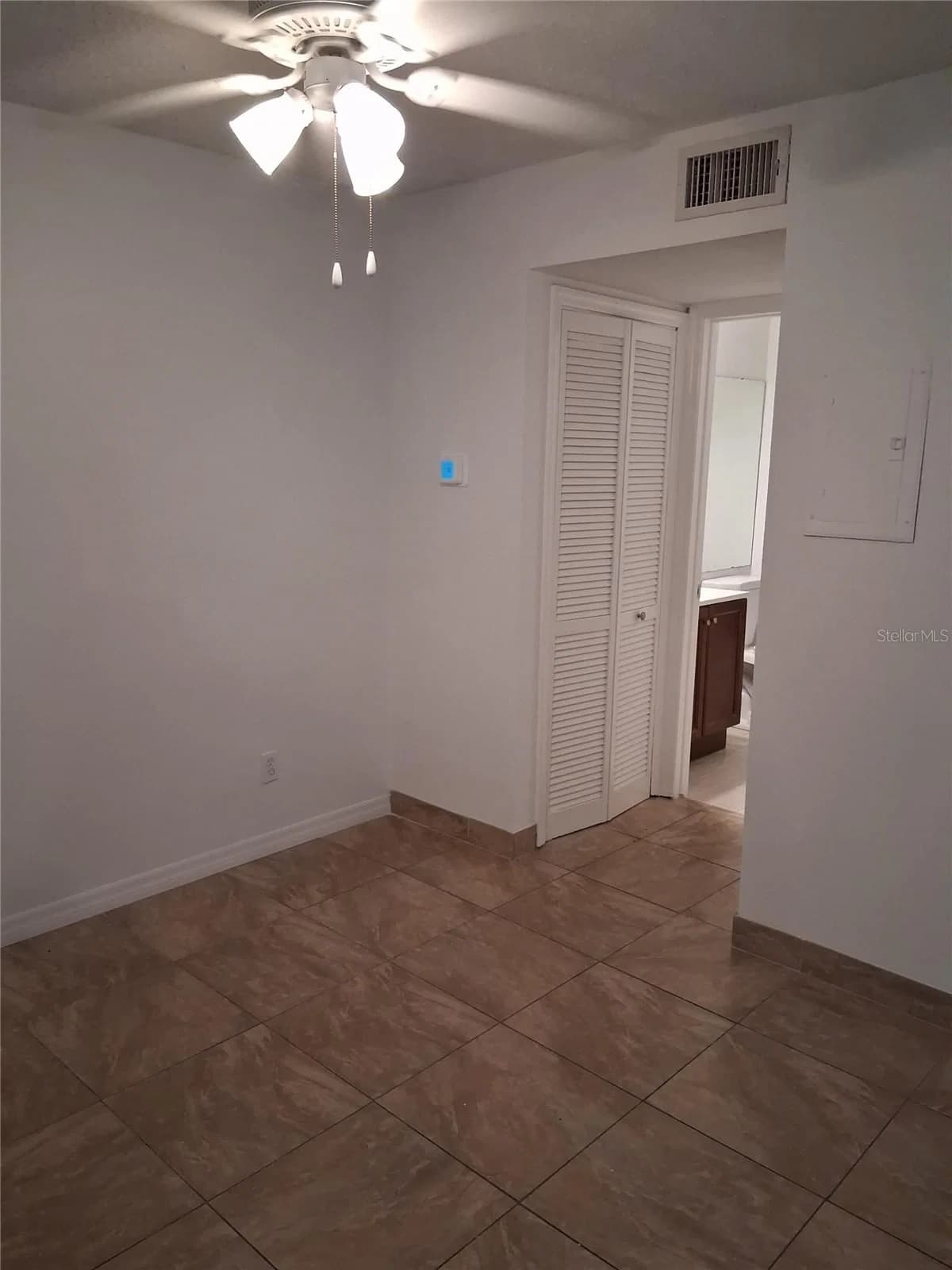 Photo 5 of 15301 POND WOODS Drive #303