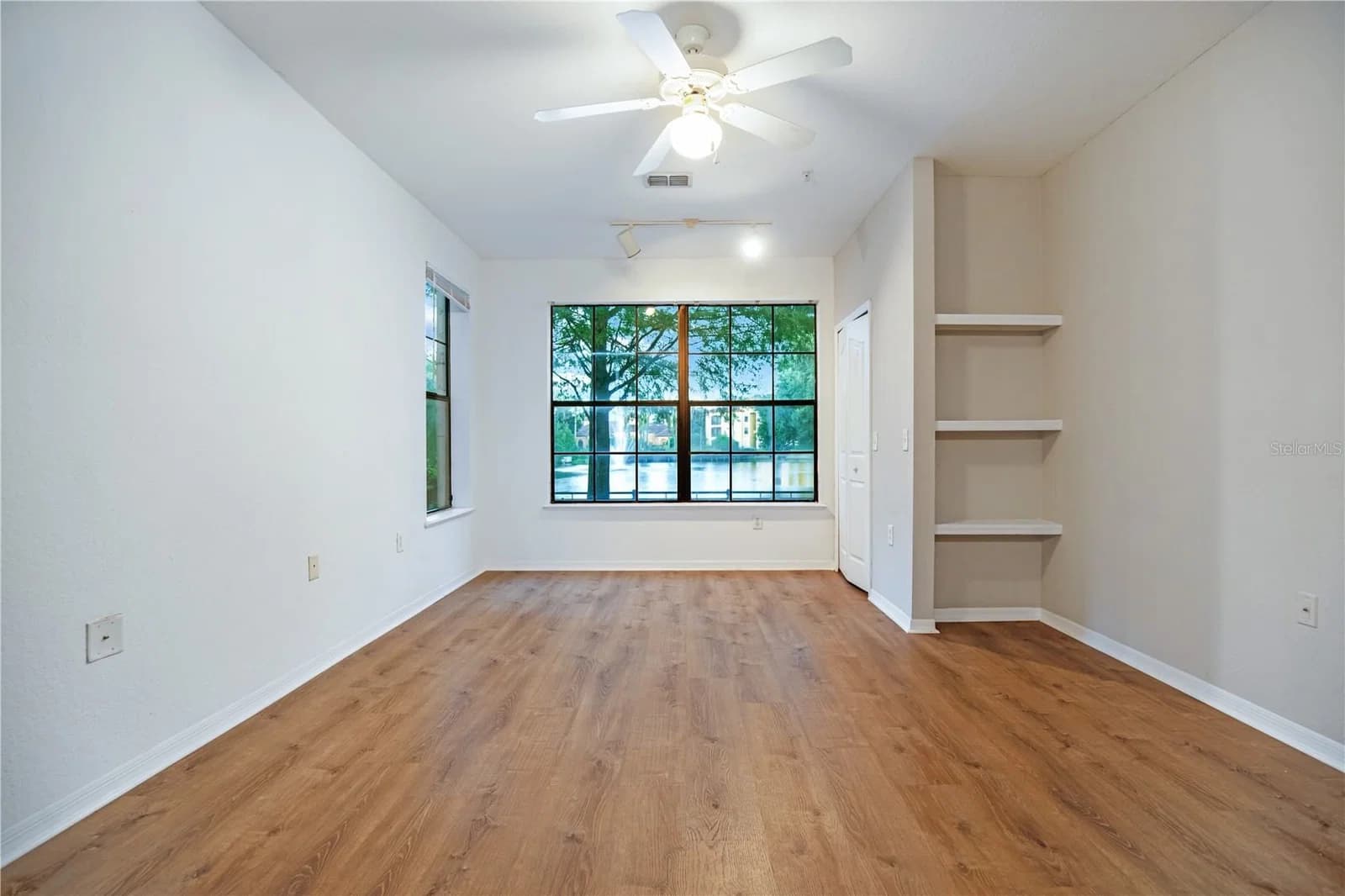 Photo 4 of 6137 METROWEST Boulevard #106