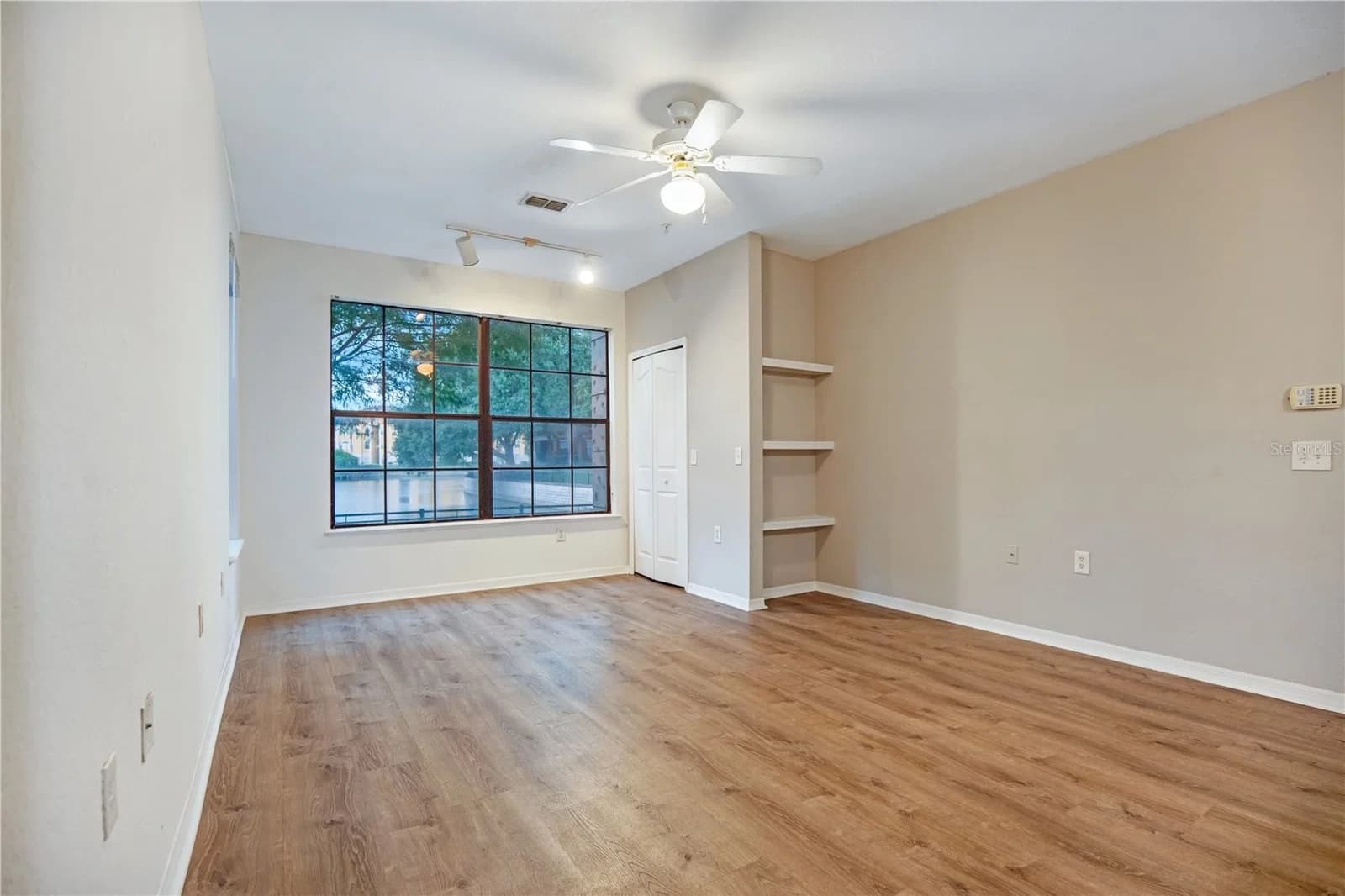 Photo 5 of 6137 METROWEST Boulevard #106