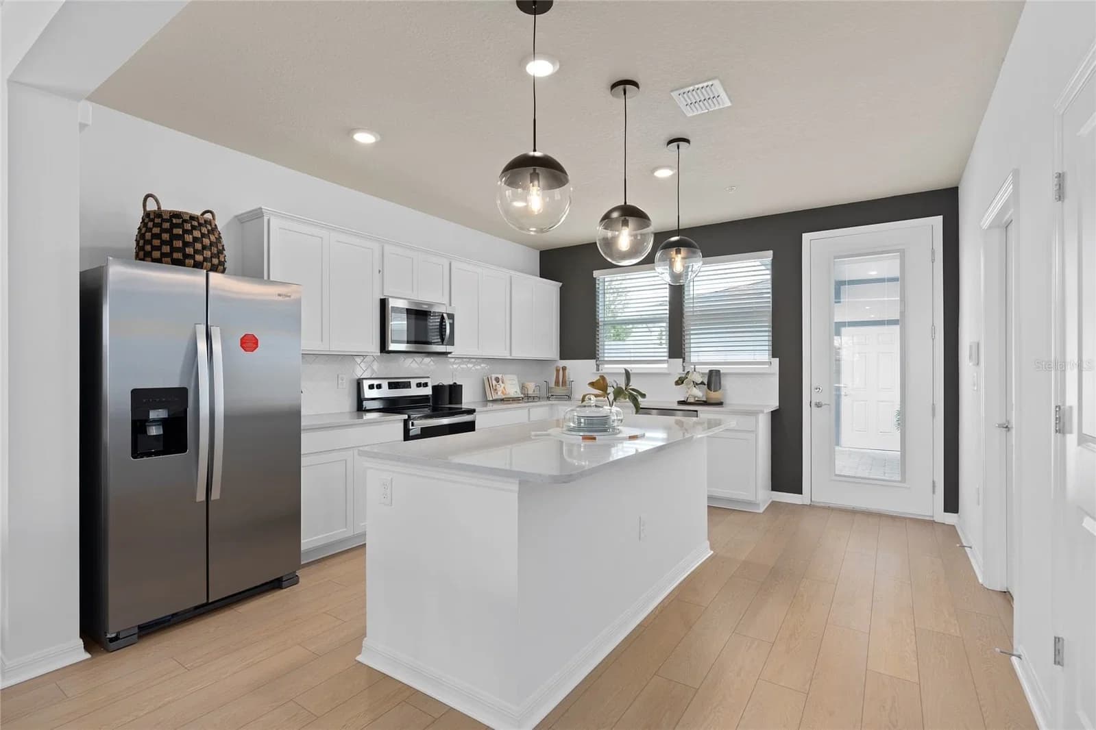 Photo 4 of 6379 ARGENT WOOD DRIVE