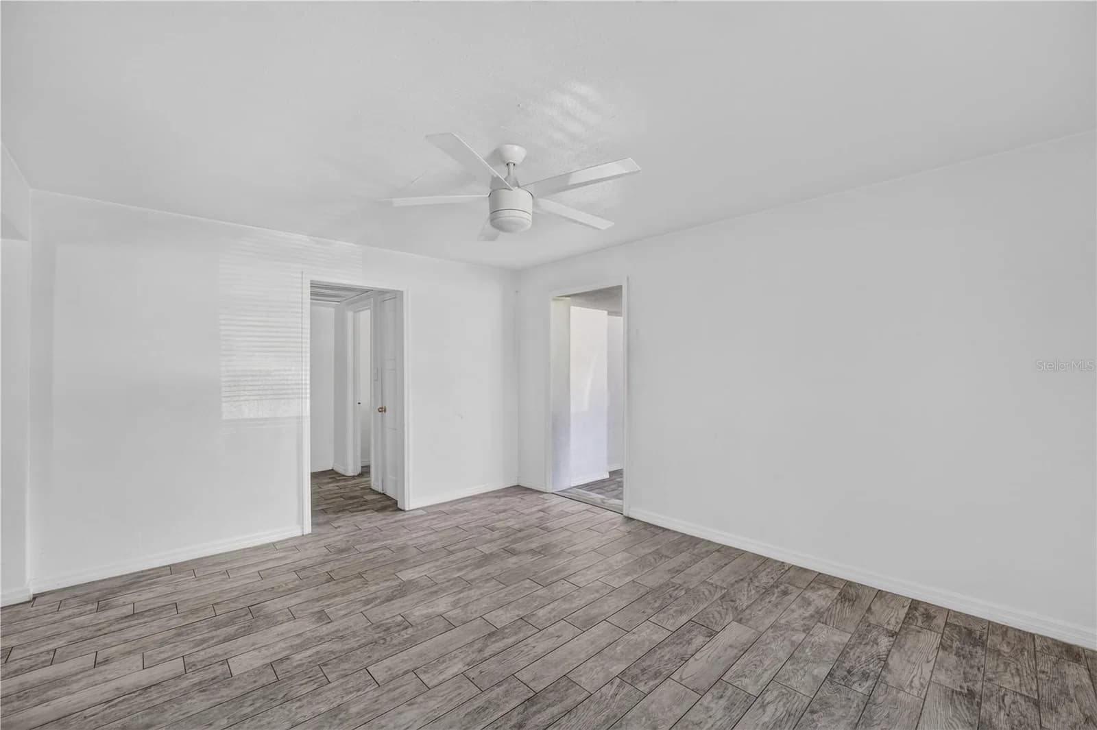 Photo 5 of 4503 WISHART Boulevard