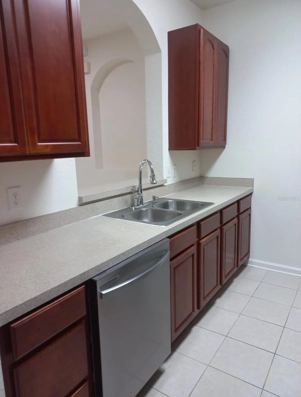 Photo 4 of 8775 SARTORI Street #301