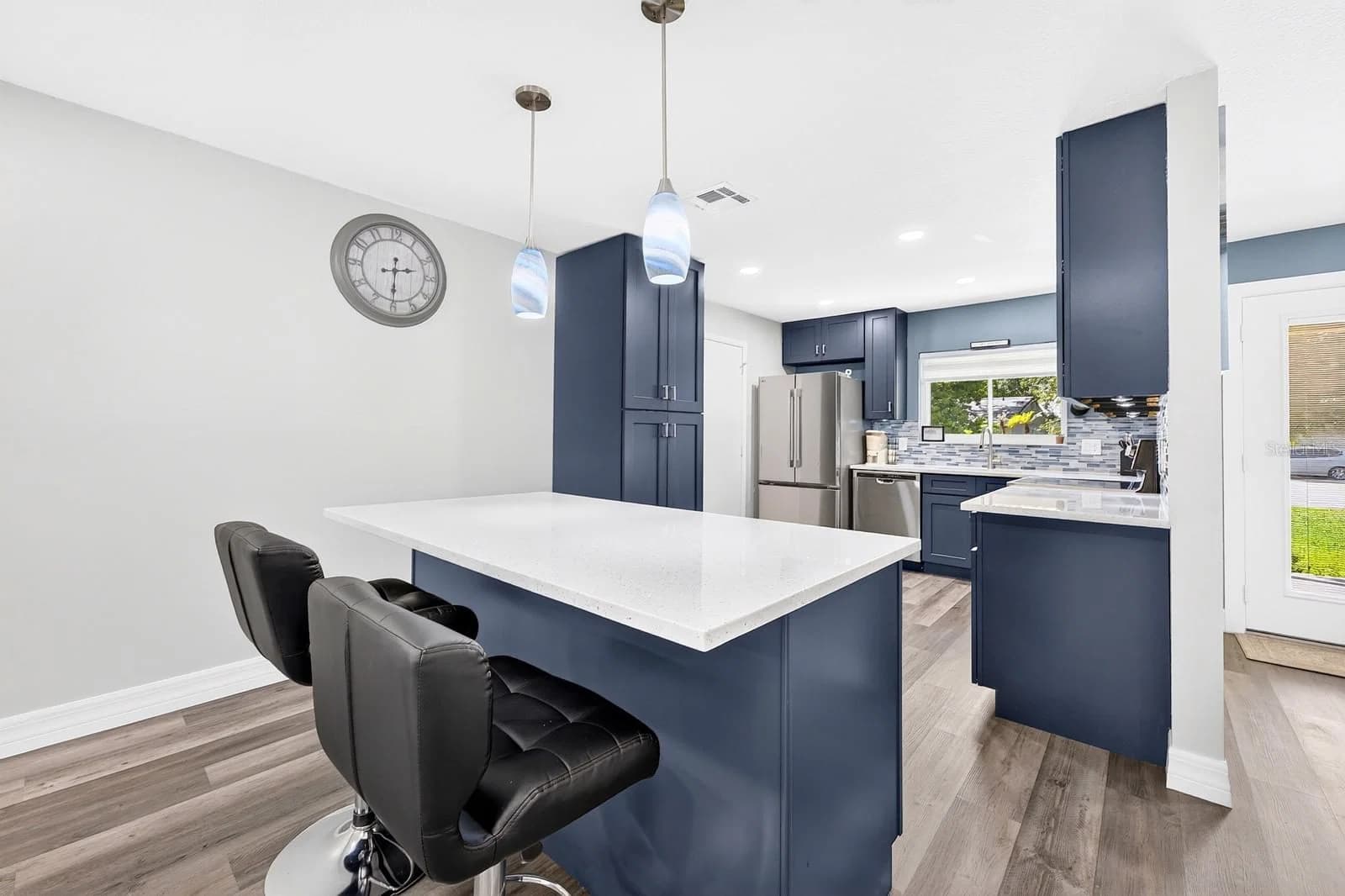 Photo 5 of 10113 ALLENBY Court