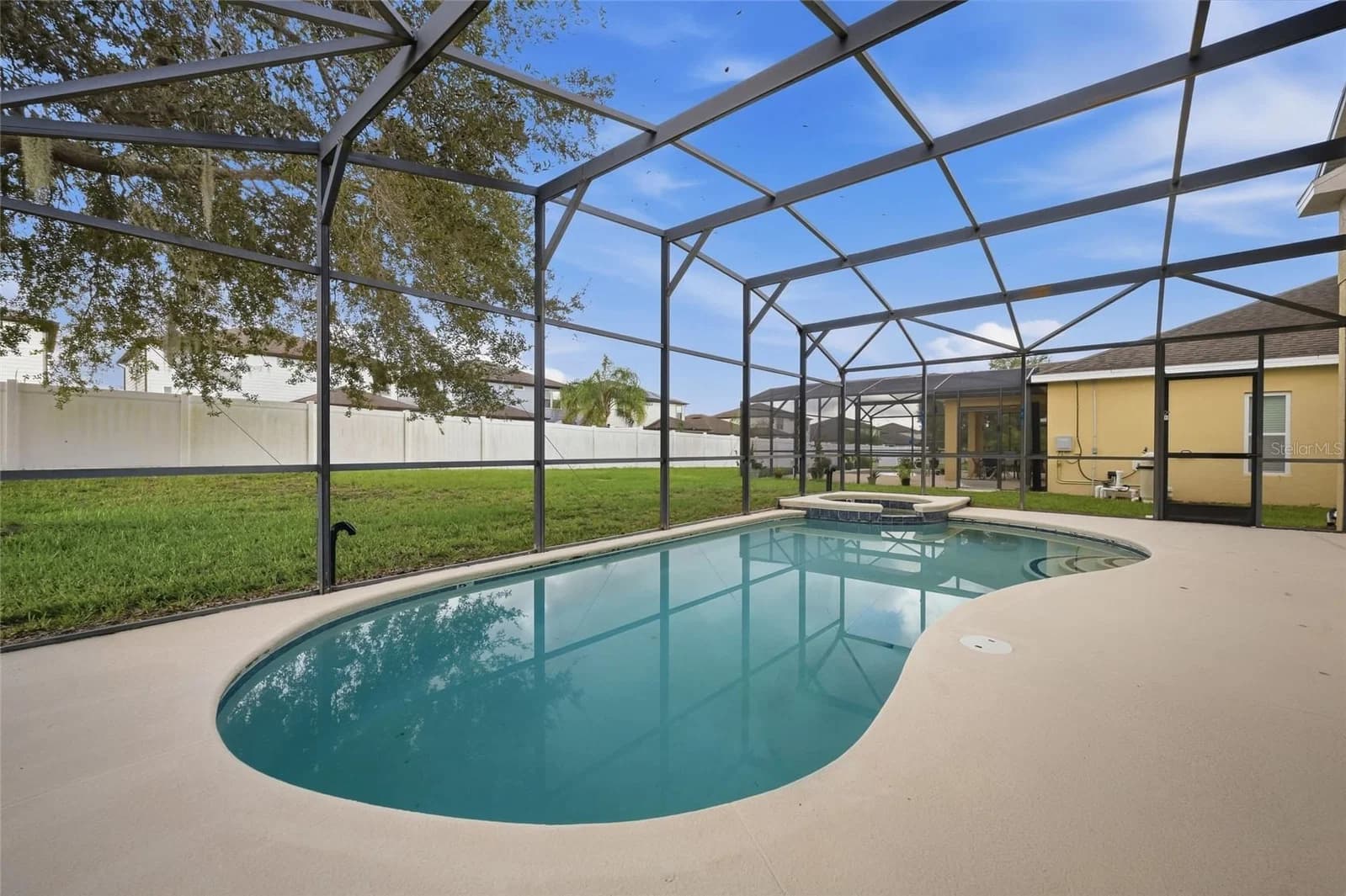538 CADIZ Loop