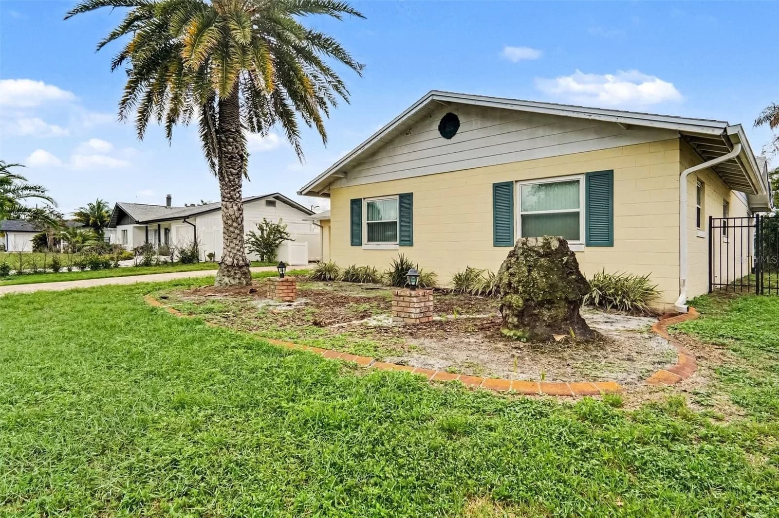 2818 AMBERGATE Road