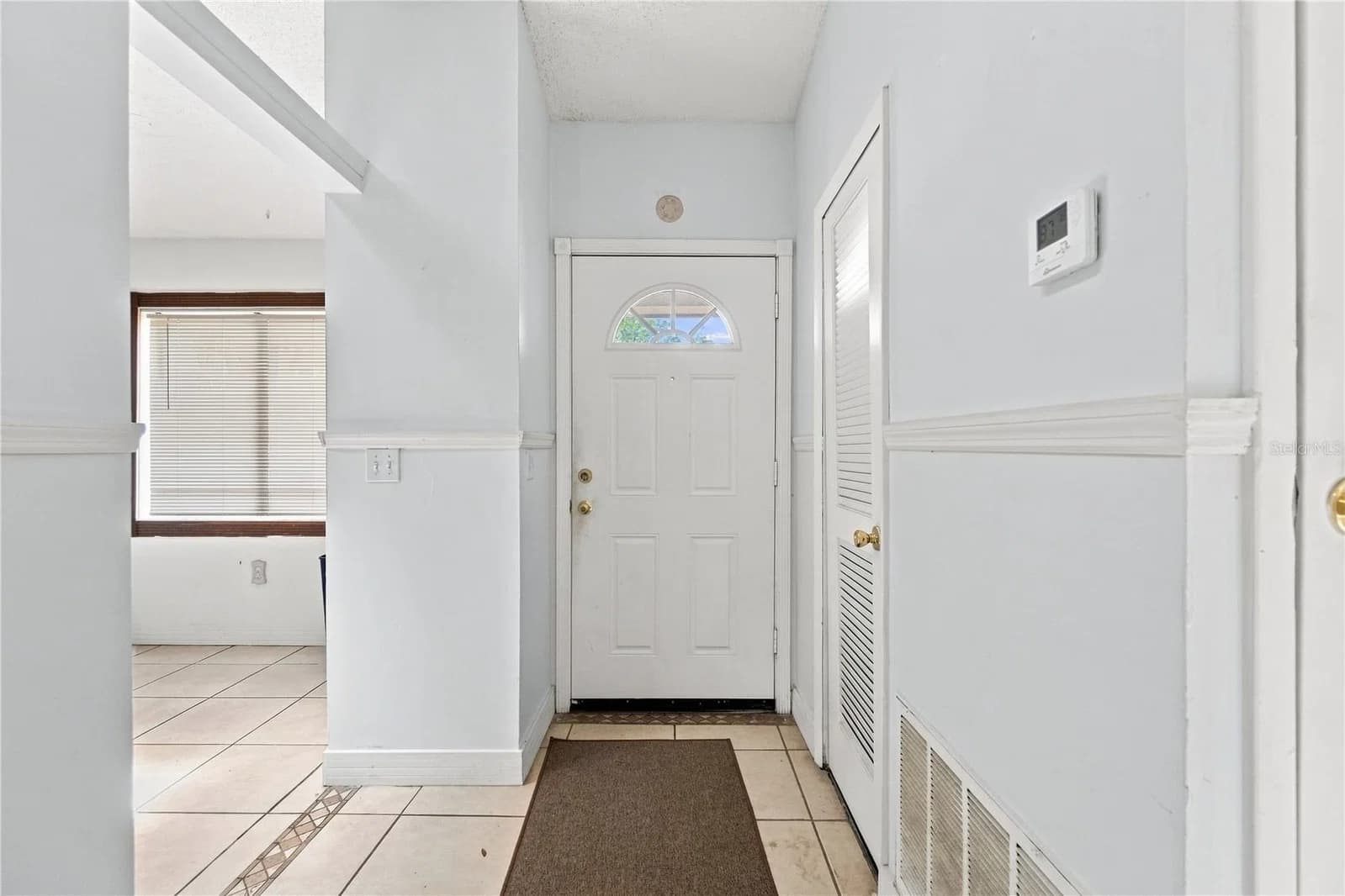 Photo 4 of 9966 BURL Way