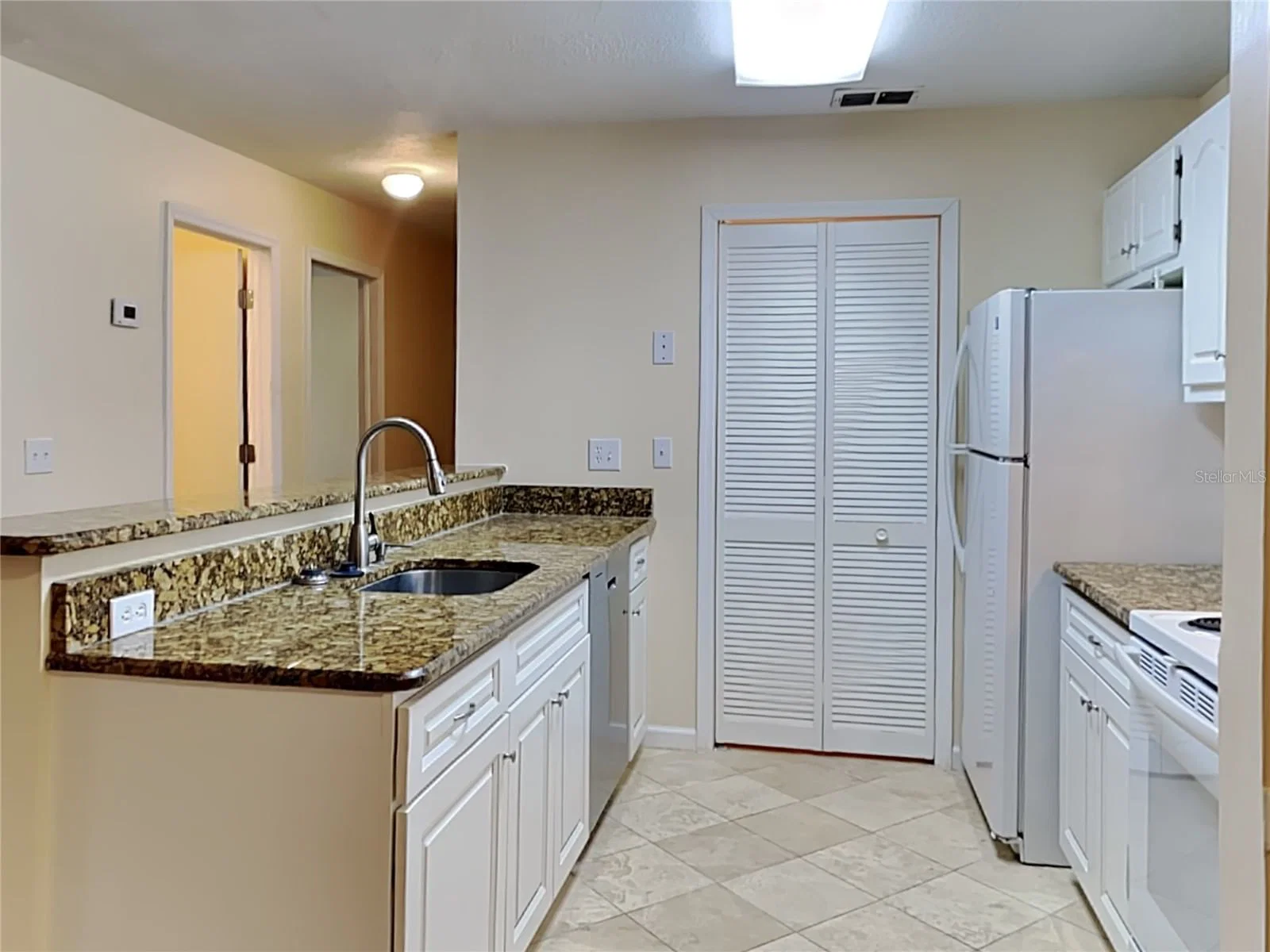 5980 WESTGATE Drive #103