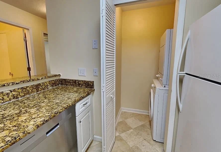 Photo 4 of 5980 WESTGATE Drive #103