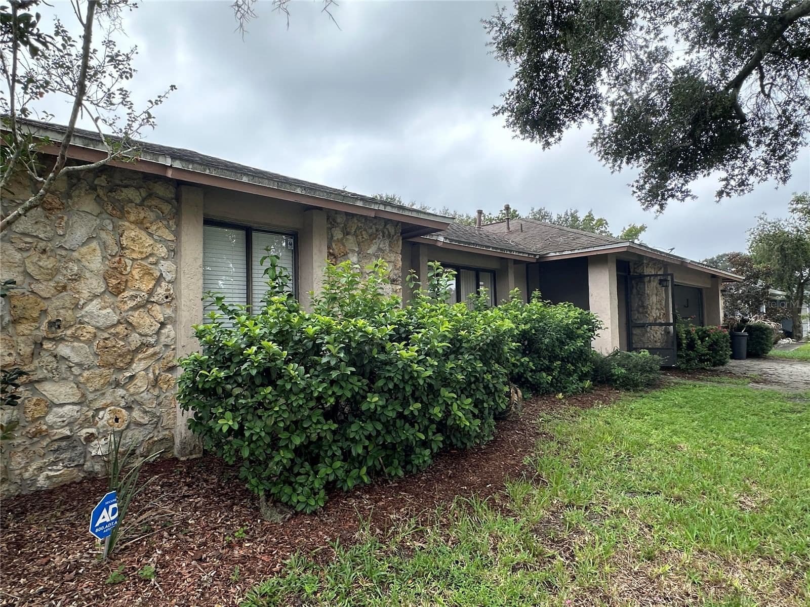 Photo 4 of 4737 DUNBARTON Drive