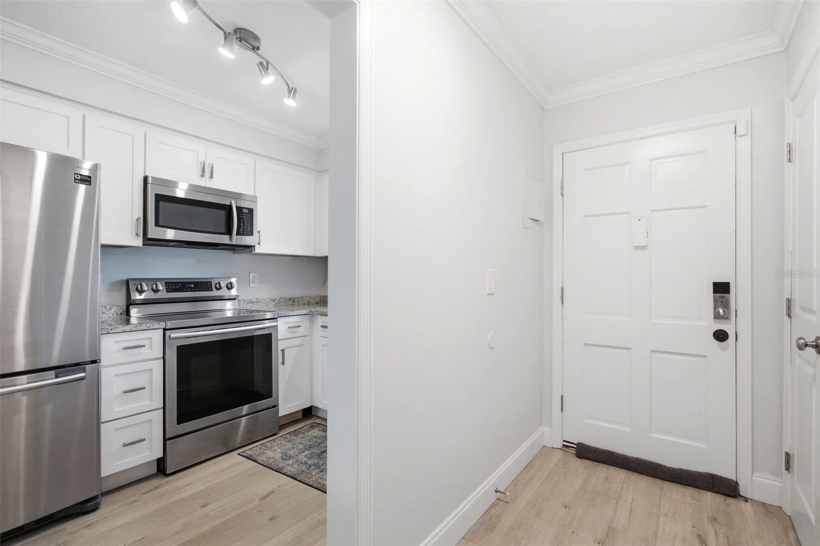 1250 DENNING Drive #119