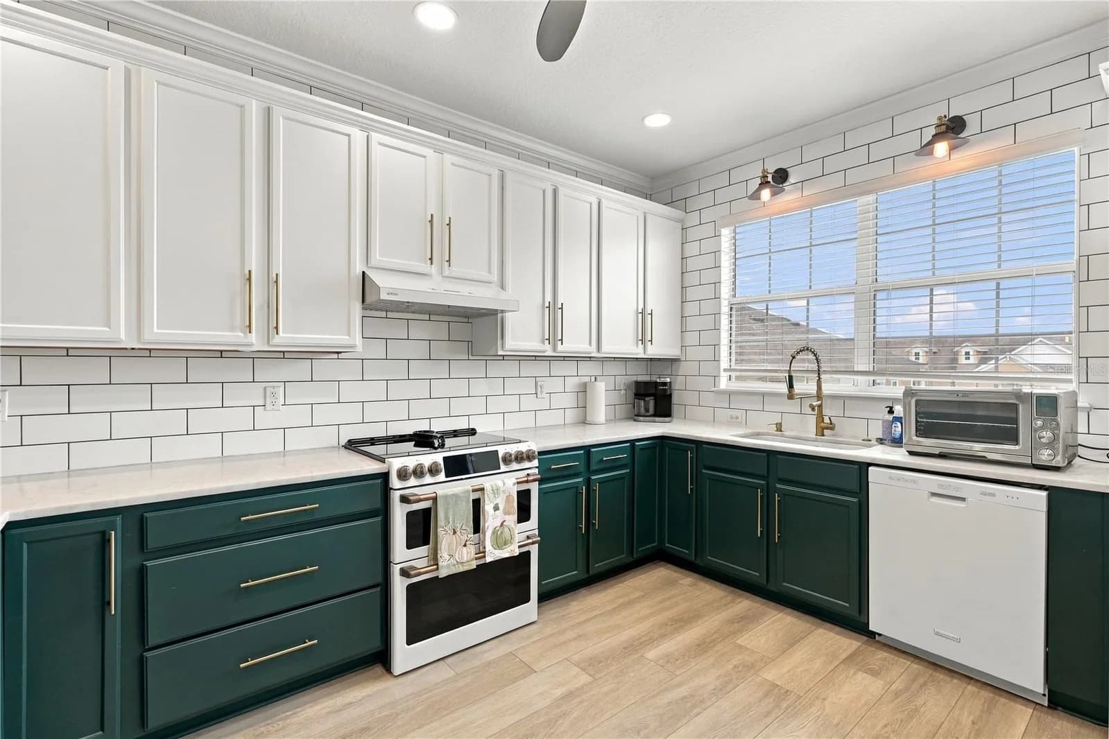 Photo 5 of 17404 CHATEAU PINE Way