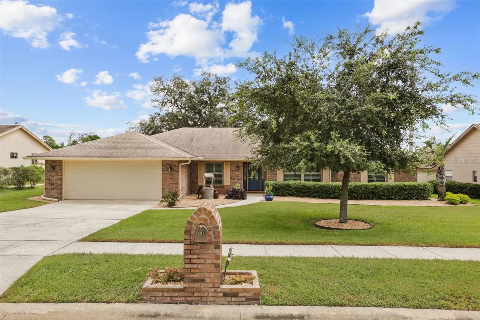 382 FOREST PARK Circle