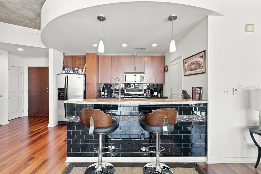 Photo 4 of 155 COURT Avenue #1816