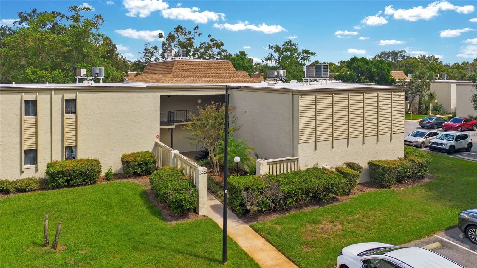 3278 SEMORAN Boulevard #12
