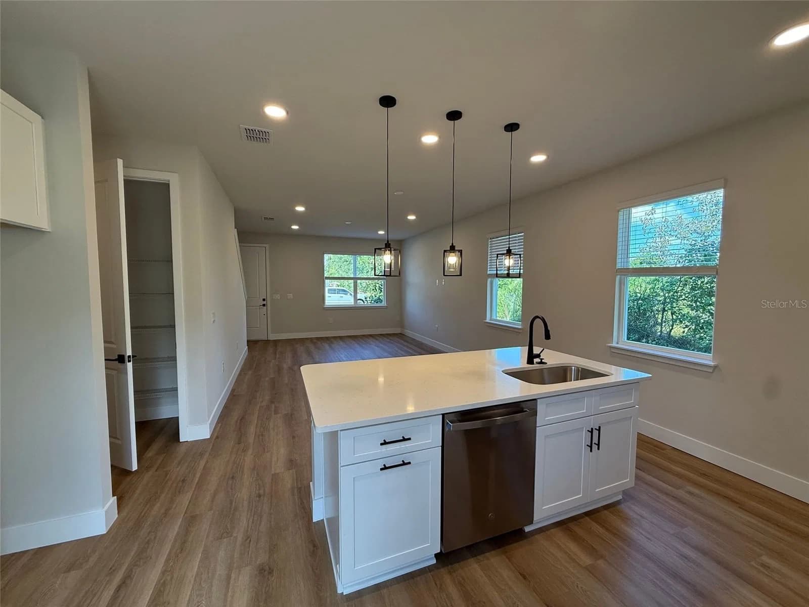 Photo 5 of 8590 BLACKBERRY Avenue