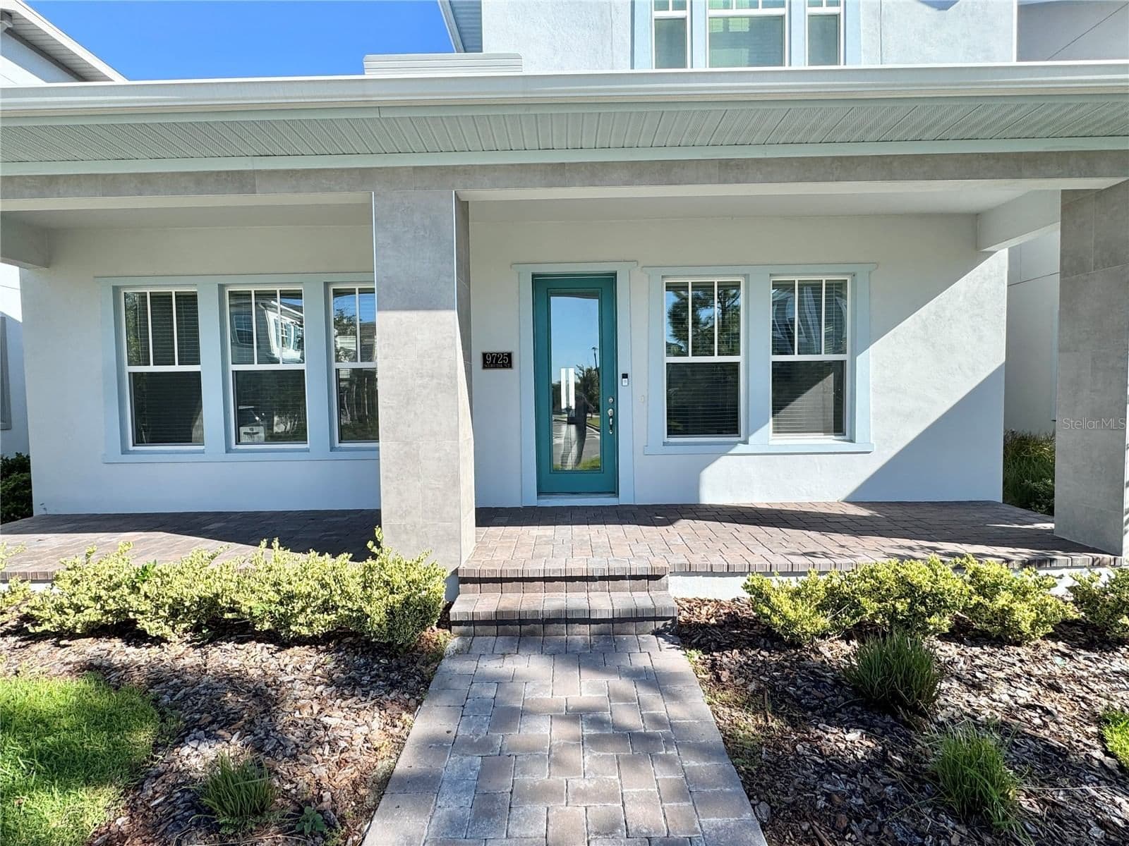 Photo 4 of 9725 NERUDA Street