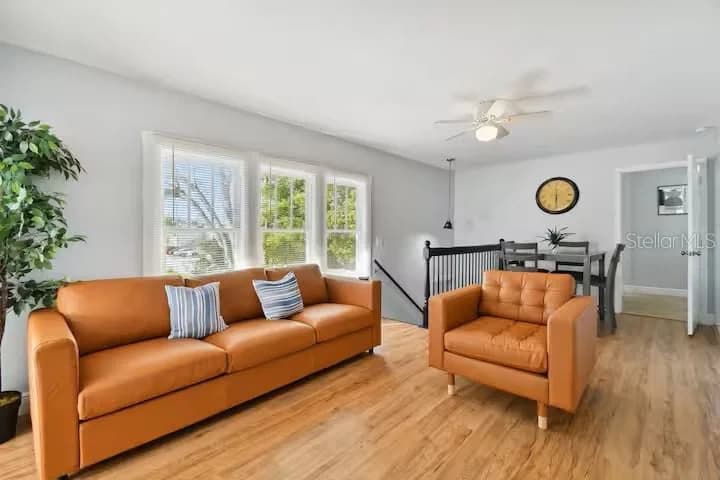 Photo 4 of 1501 WOODWARD Street