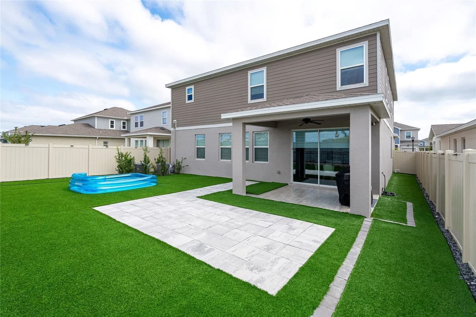 2605 RUNNERS Circle