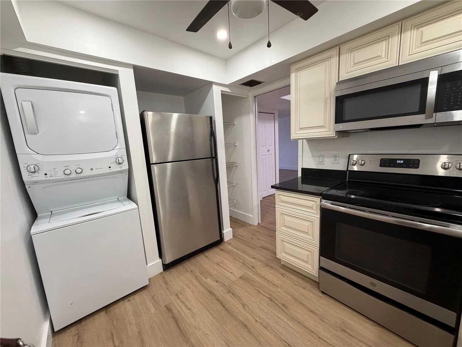 Photo 5 of 2225 HOLDEN Avenue #210