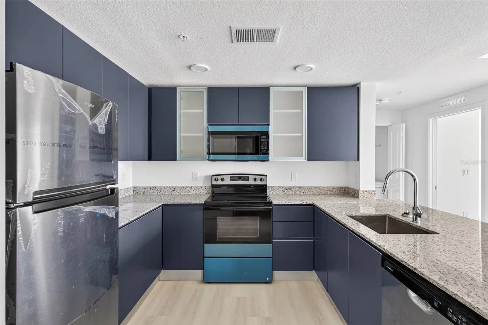 5563 MILLENIA PARK BLVD #417