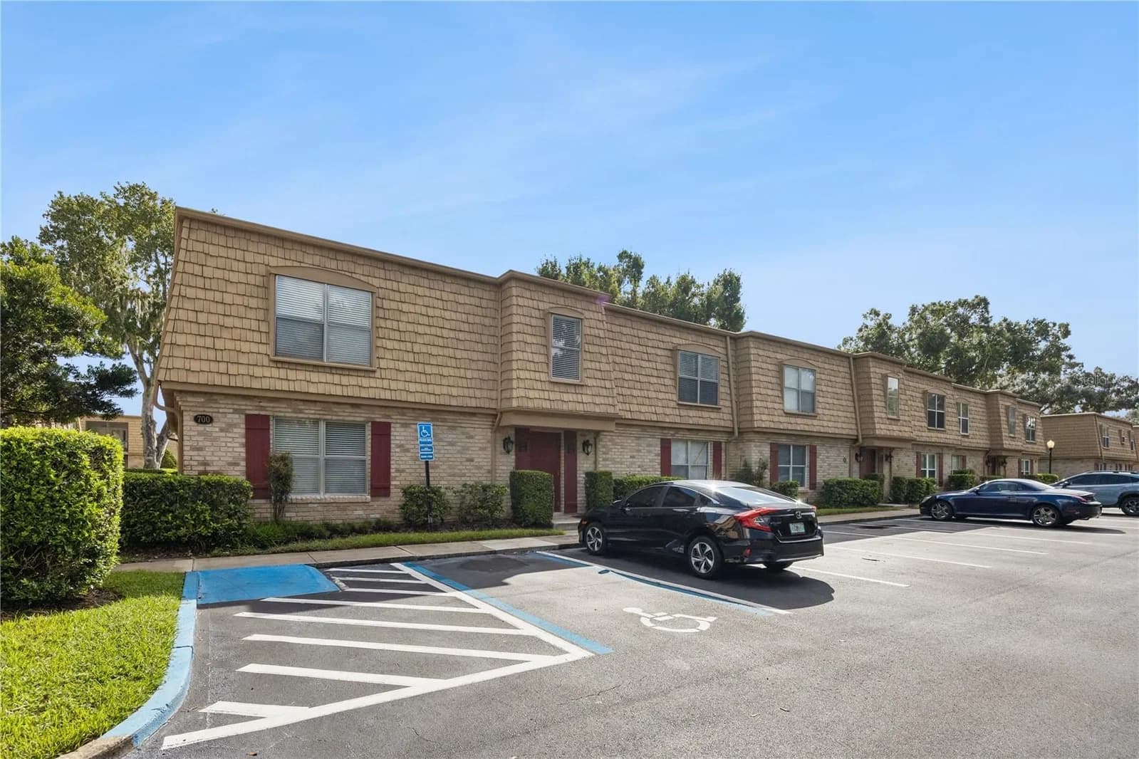 200 SAINT ANDREWS Boulevard #704