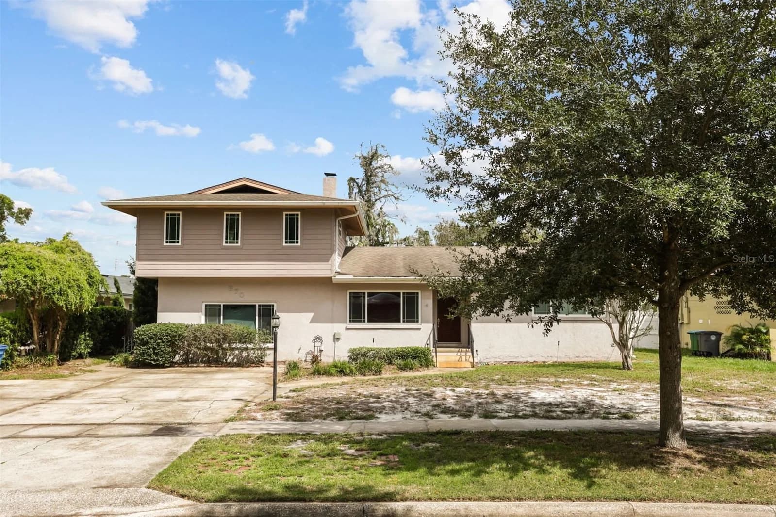 870 PHELPS Avenue