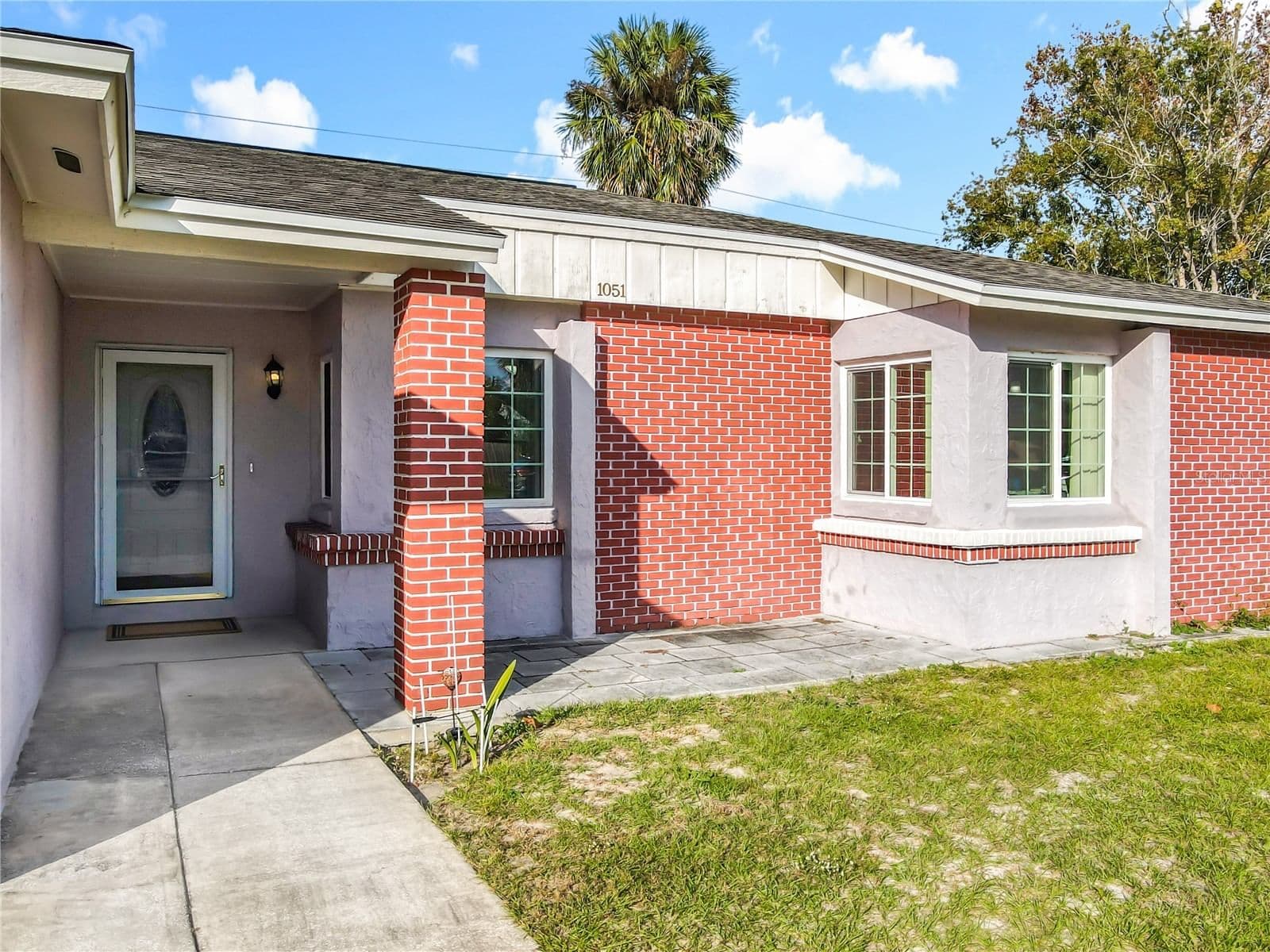 Photo 4 of 1051 ALAMEDA Drive