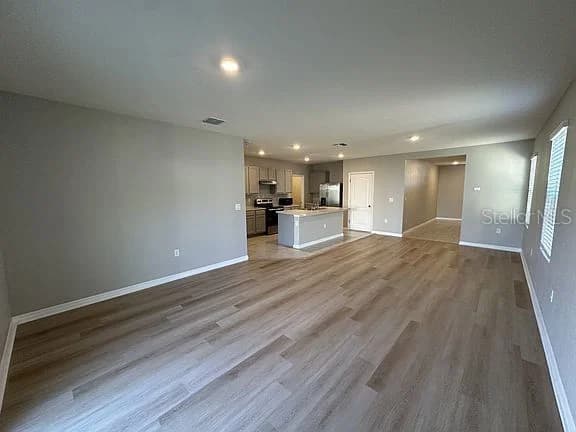 Photo 5 of 1448 BERRY Lane