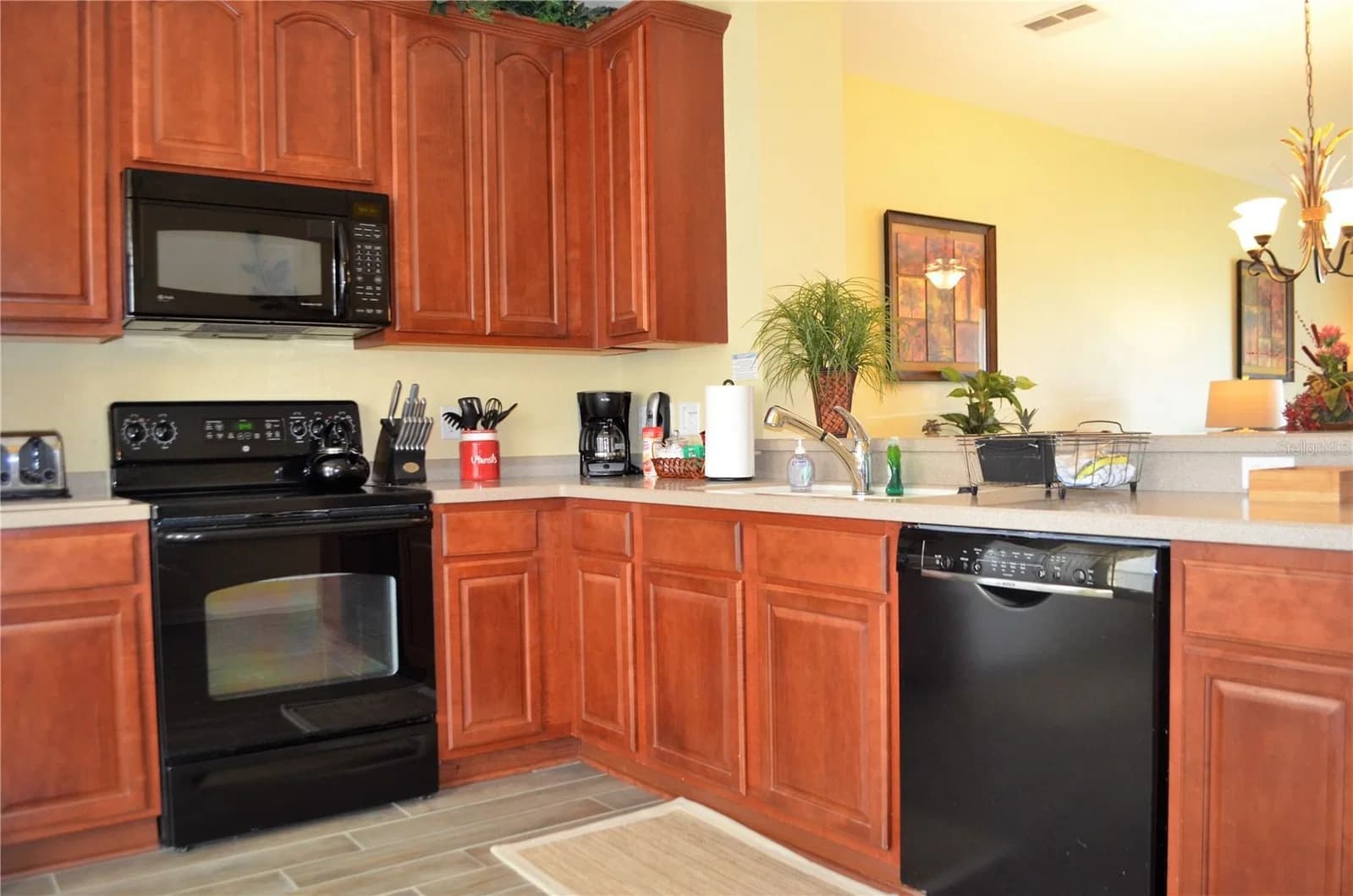 Photo 4 of 5002 TIDEVIEW Circle #5