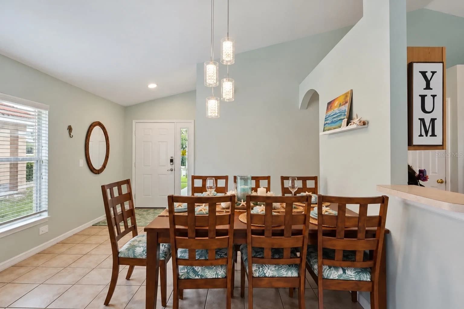 Photo 5 of 647 PALOMA Drive
