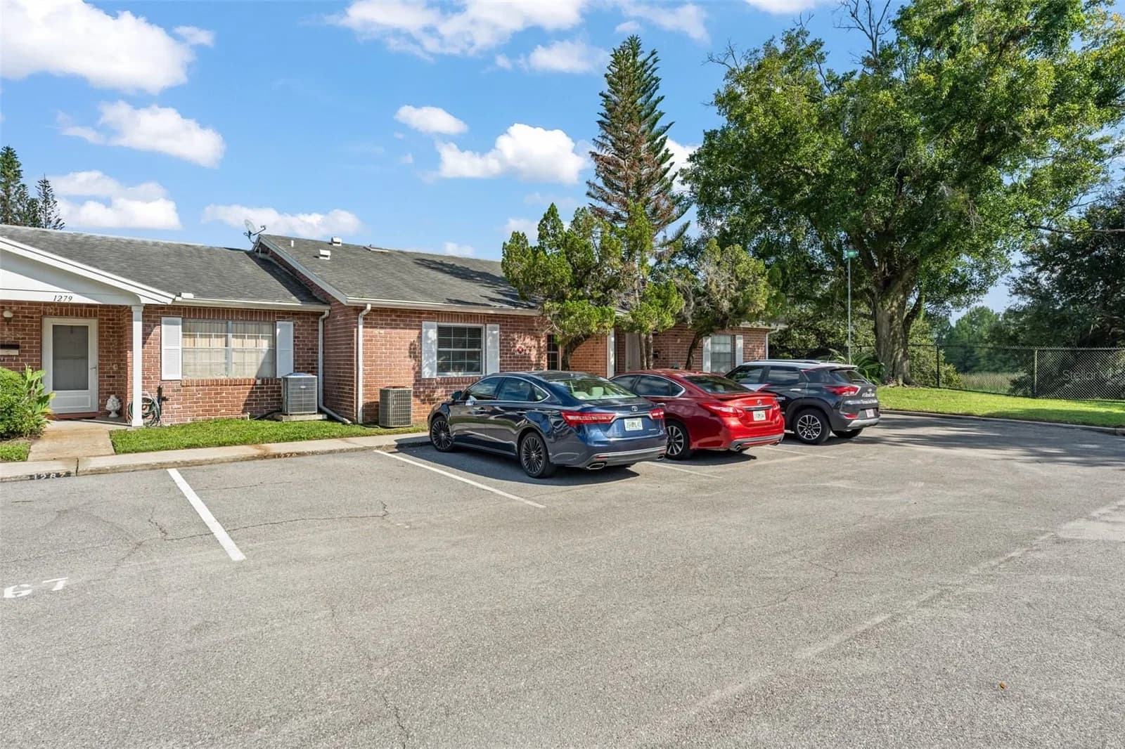 1285 HERITAGE Lane