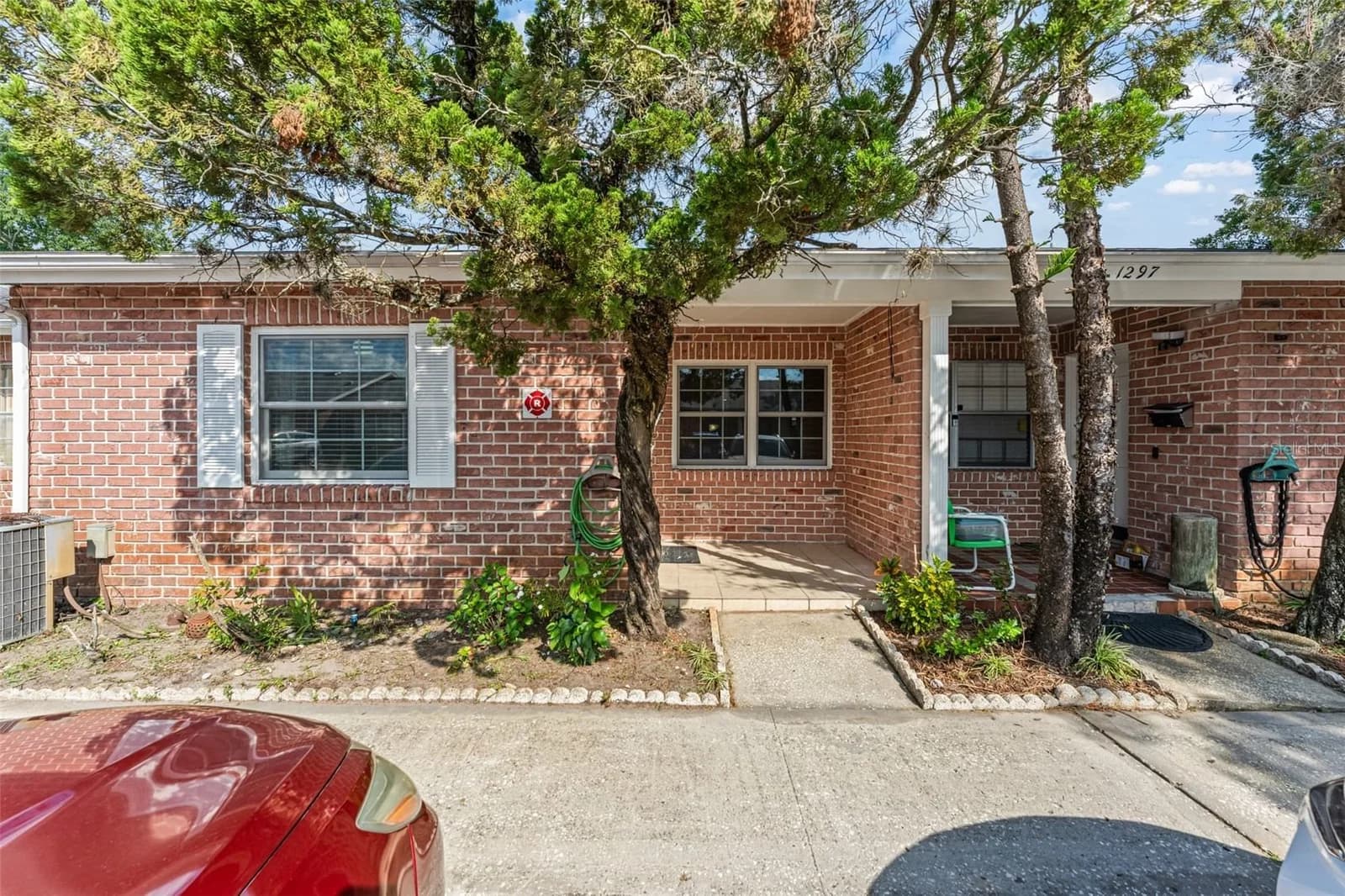 1285 HERITAGE Lane