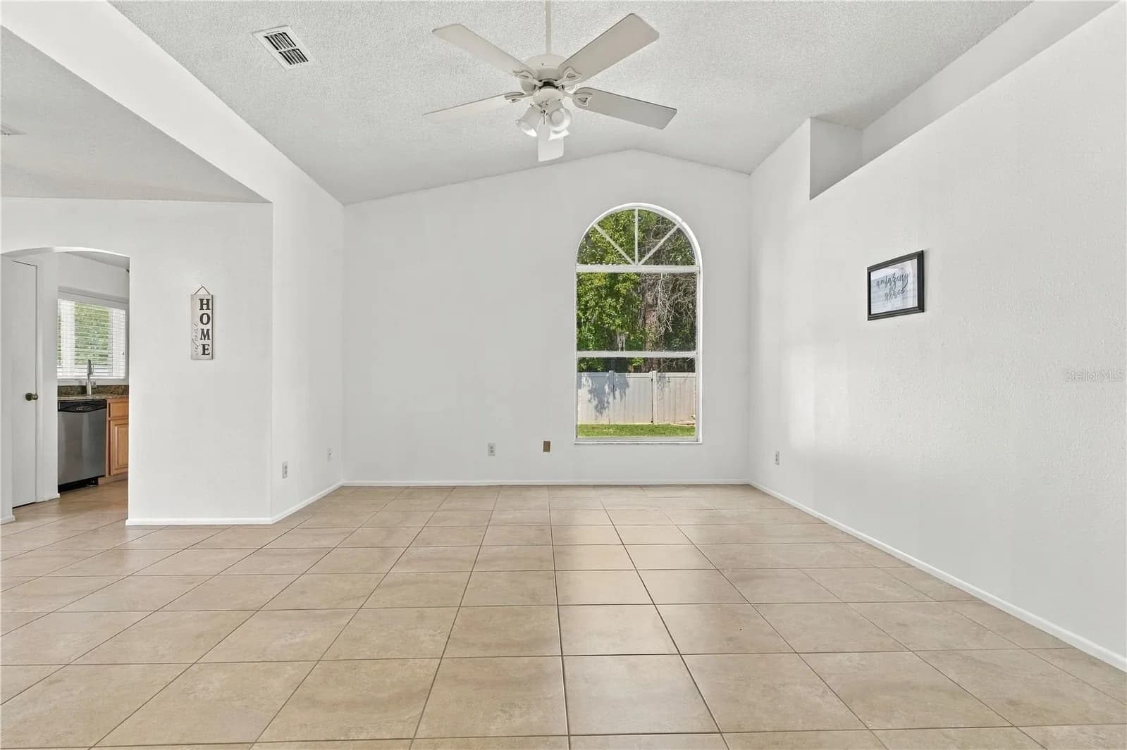 Photo 5 of 2521 GINGER MILL Boulevard