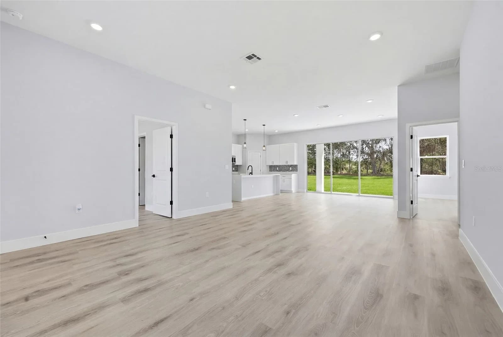 Photo 5 of 2111 156TH Place