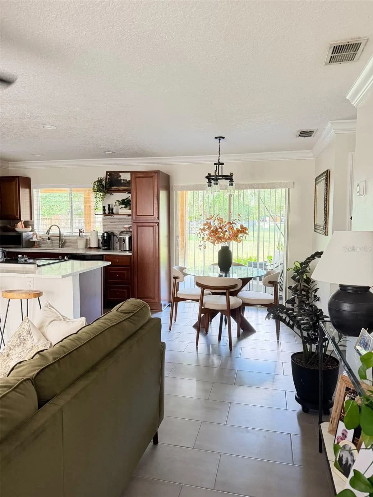 2928 ARCATA Lane