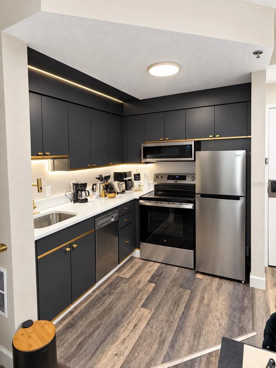 Photo 5 of 7601 CANADA Avenue #433/435