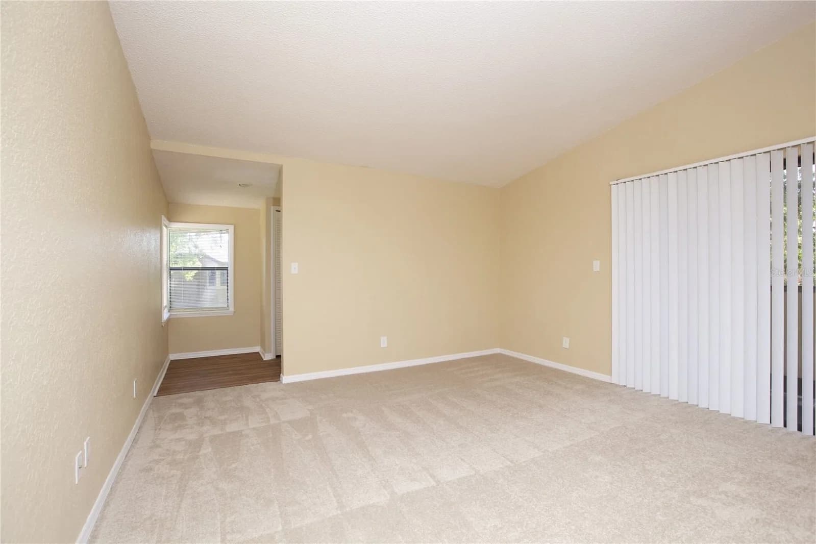 Photo 5 of 2941 ANTIQUE OAKS Circle #80