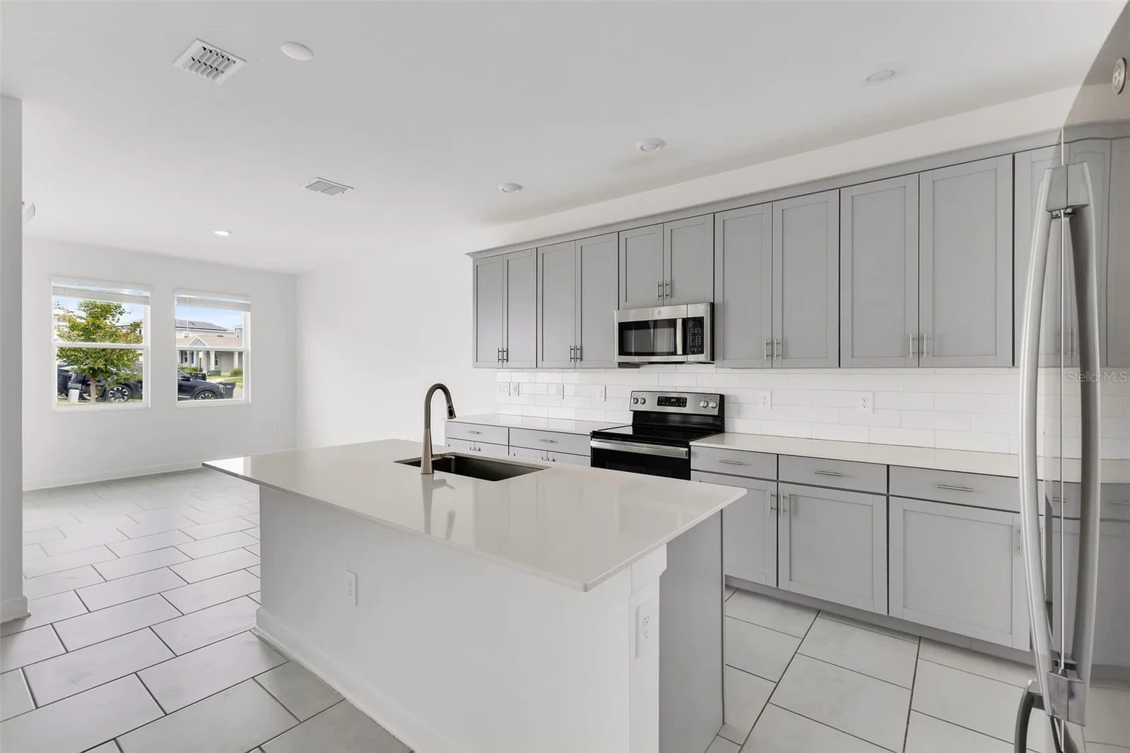 Photo 5 of 4253 EASTMINSTER Road
